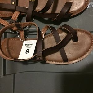 NWT Mossimo Brown Sandals - Size 9